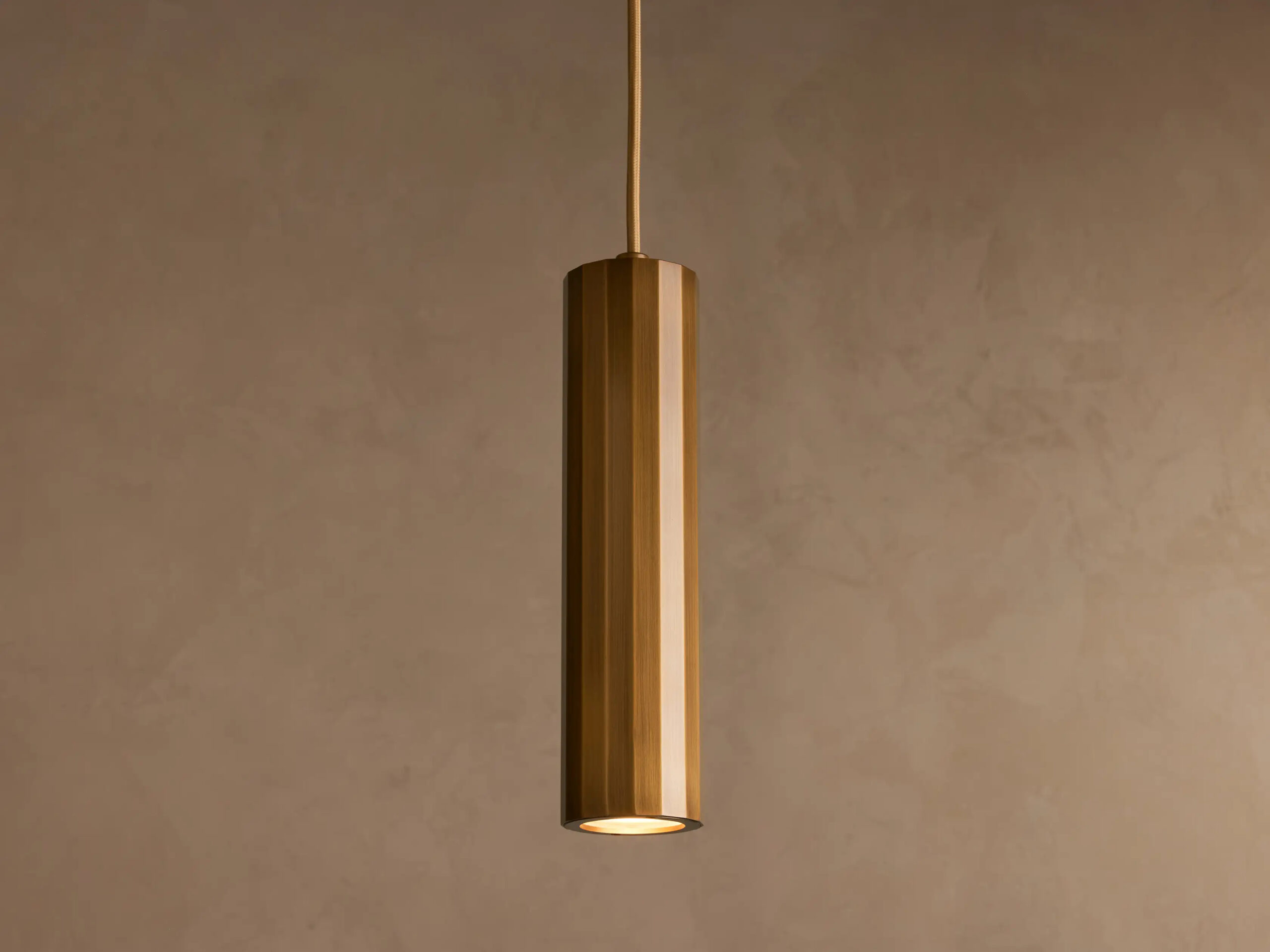 6610031H171_BJ250505 GV Matthie Brass Pendant Light - Image 1
