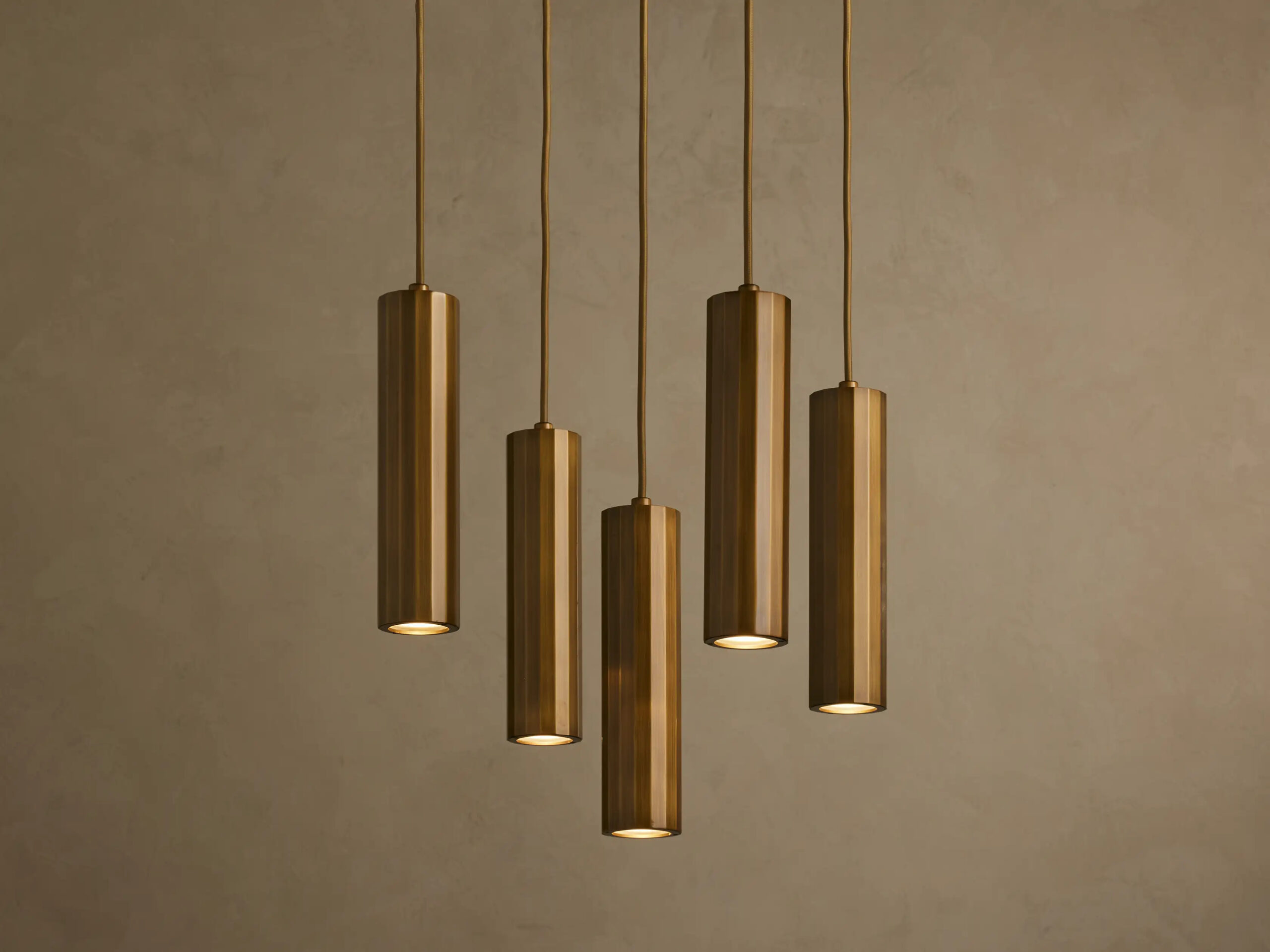 6610031H172_BN250430 GV Matthie Brass Chandelier - Image 1