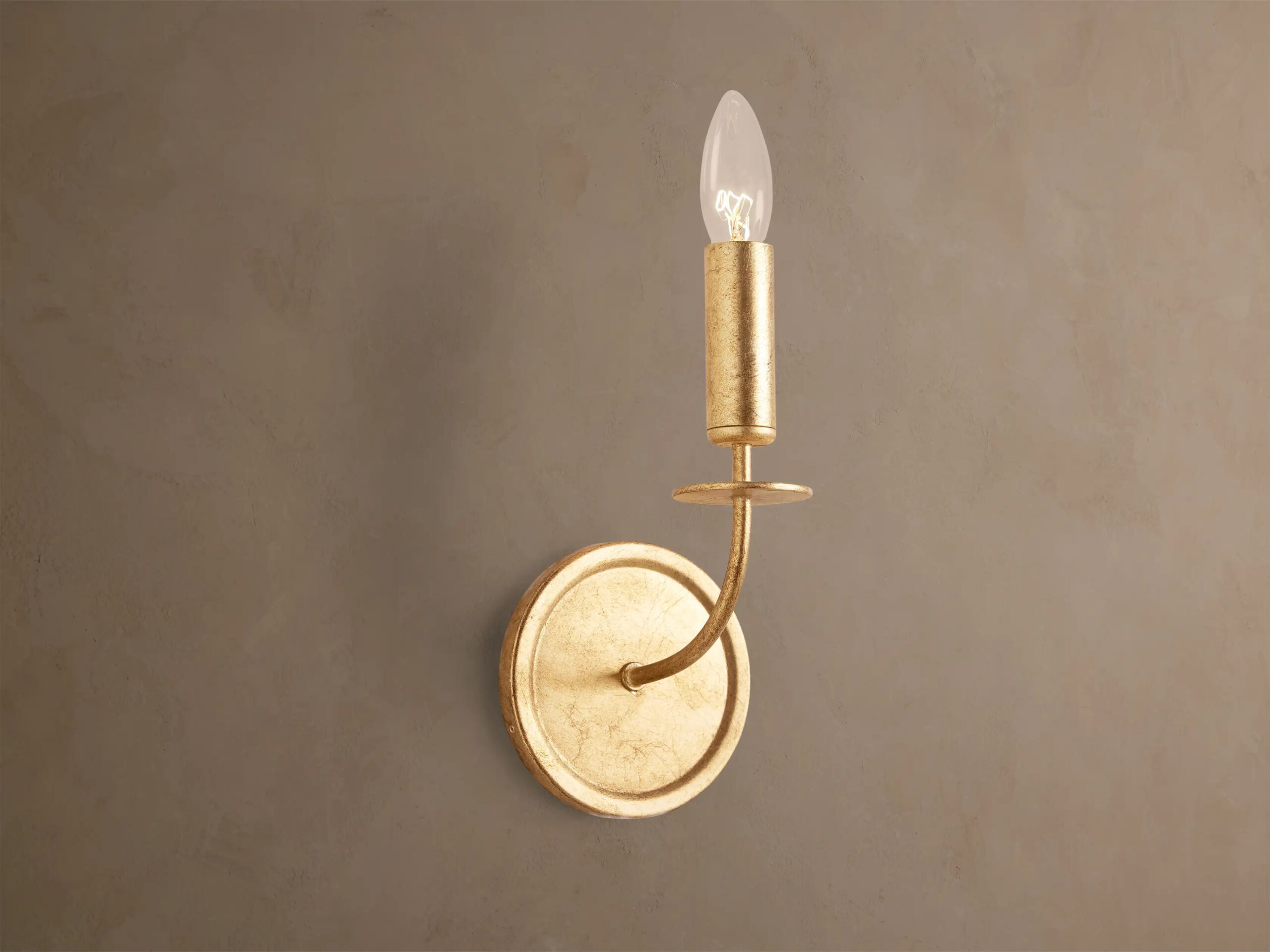 6610146H7042_CPY260114 GV Iron Gold Sconce with Antiqued Leaf Finish - Image 1
