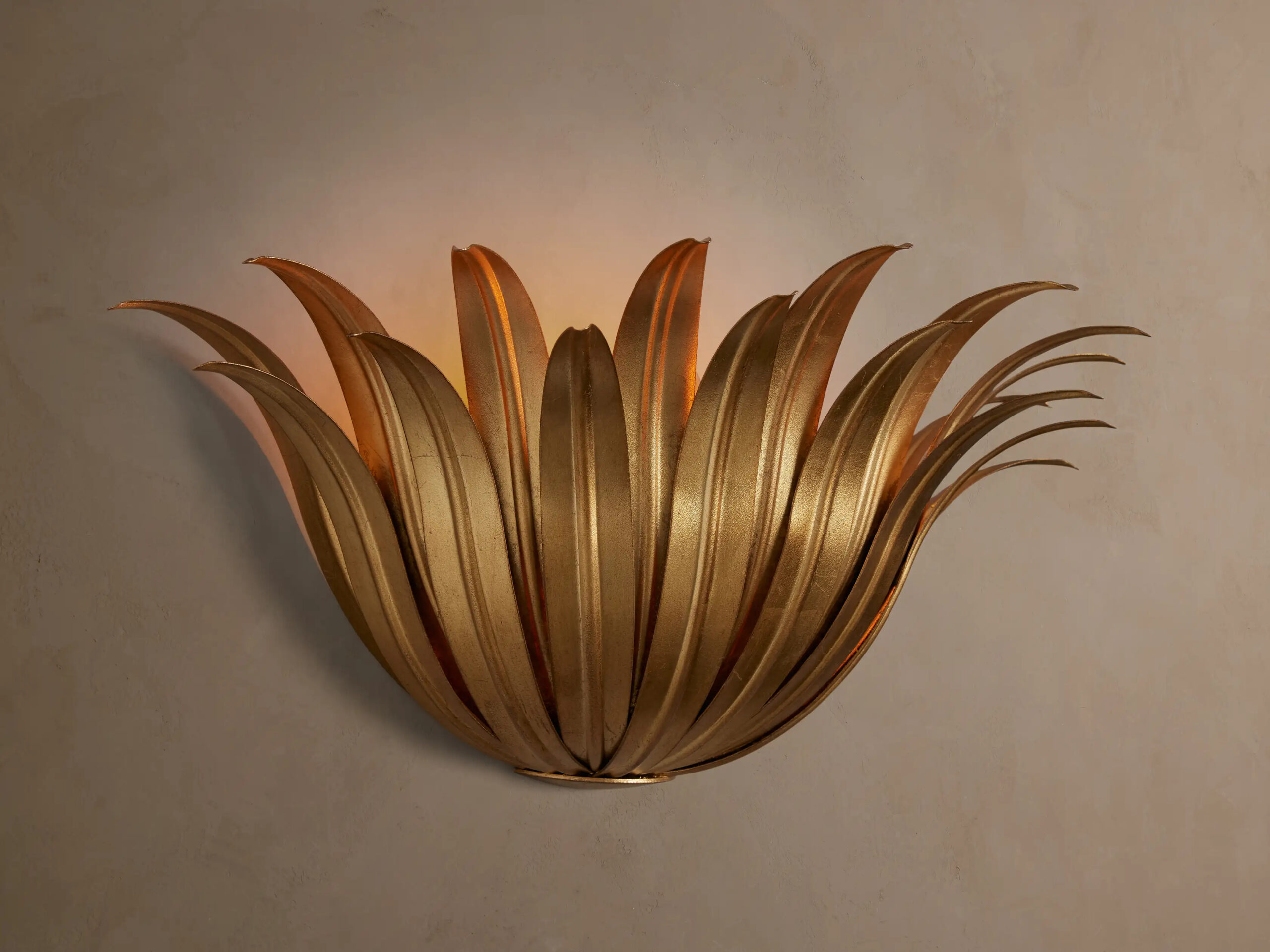 6610149H664_CQZ260113 GV Matilde Iron Leaf Sconce - Image 1