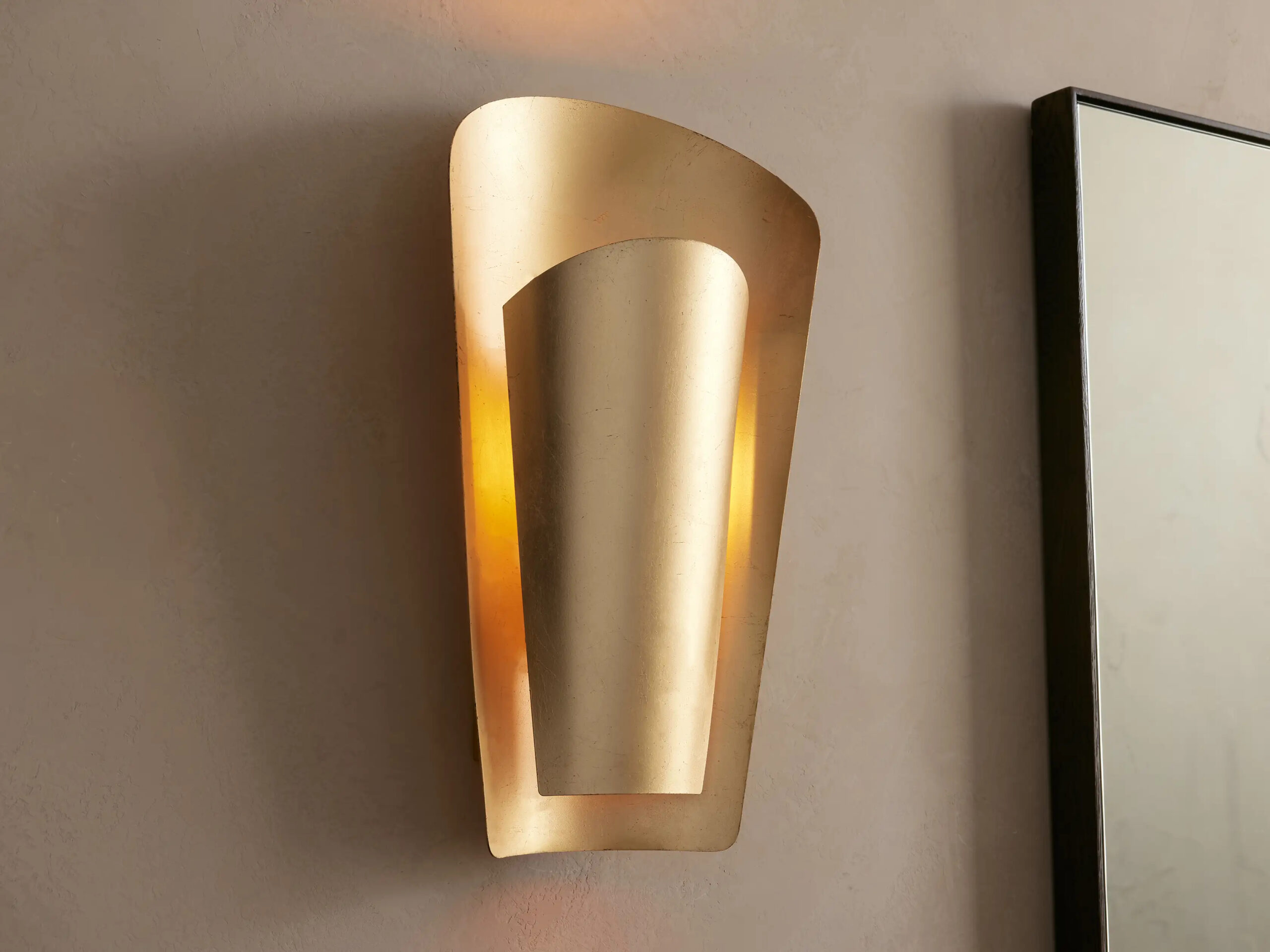 6610182H107_IR251007 GV Strato Gold Brass Modern Sconce - Image 1