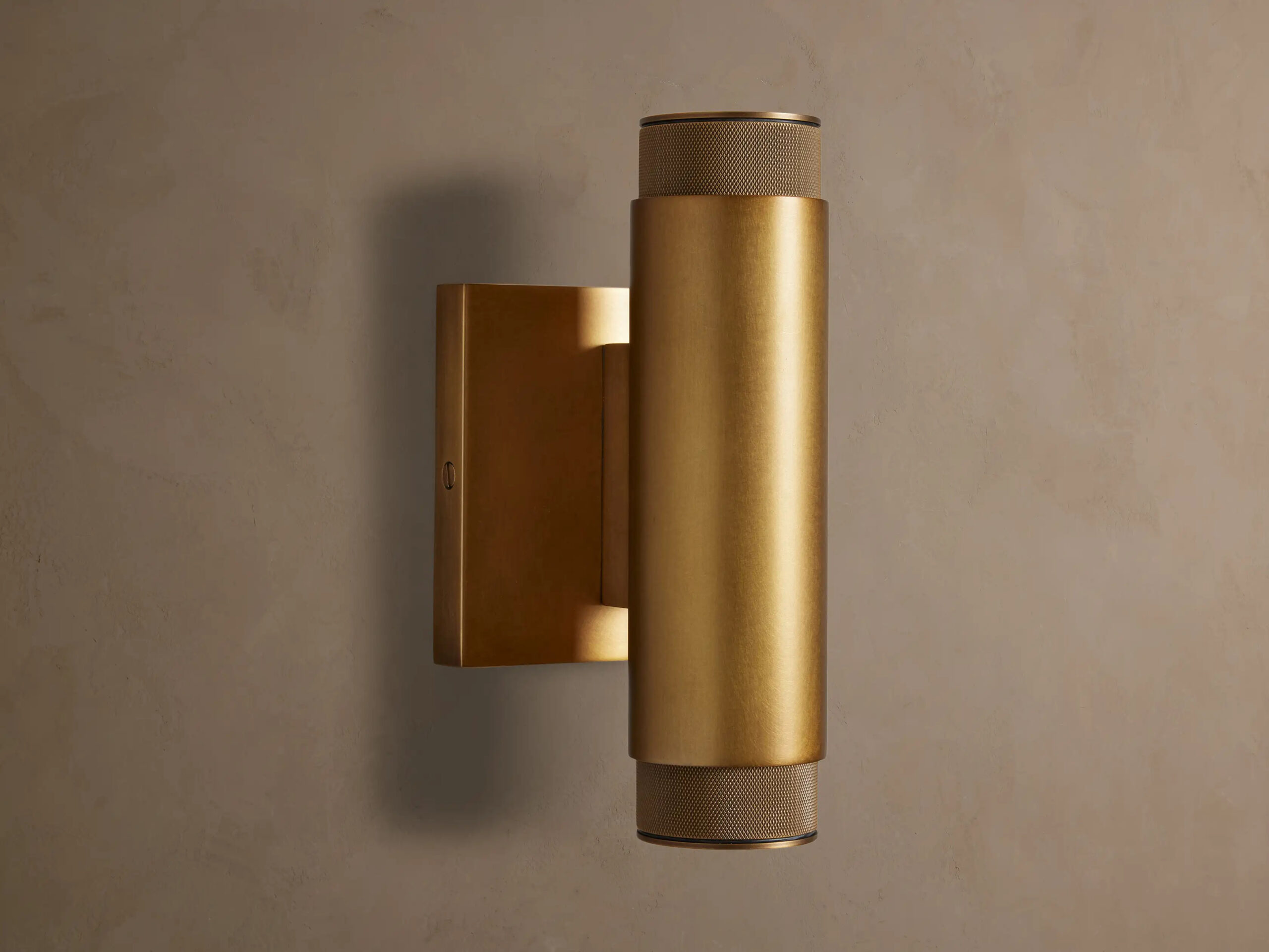 6610204H657_CWG260112 GV Spotlight Brass Outdoor Sconce - Image 1