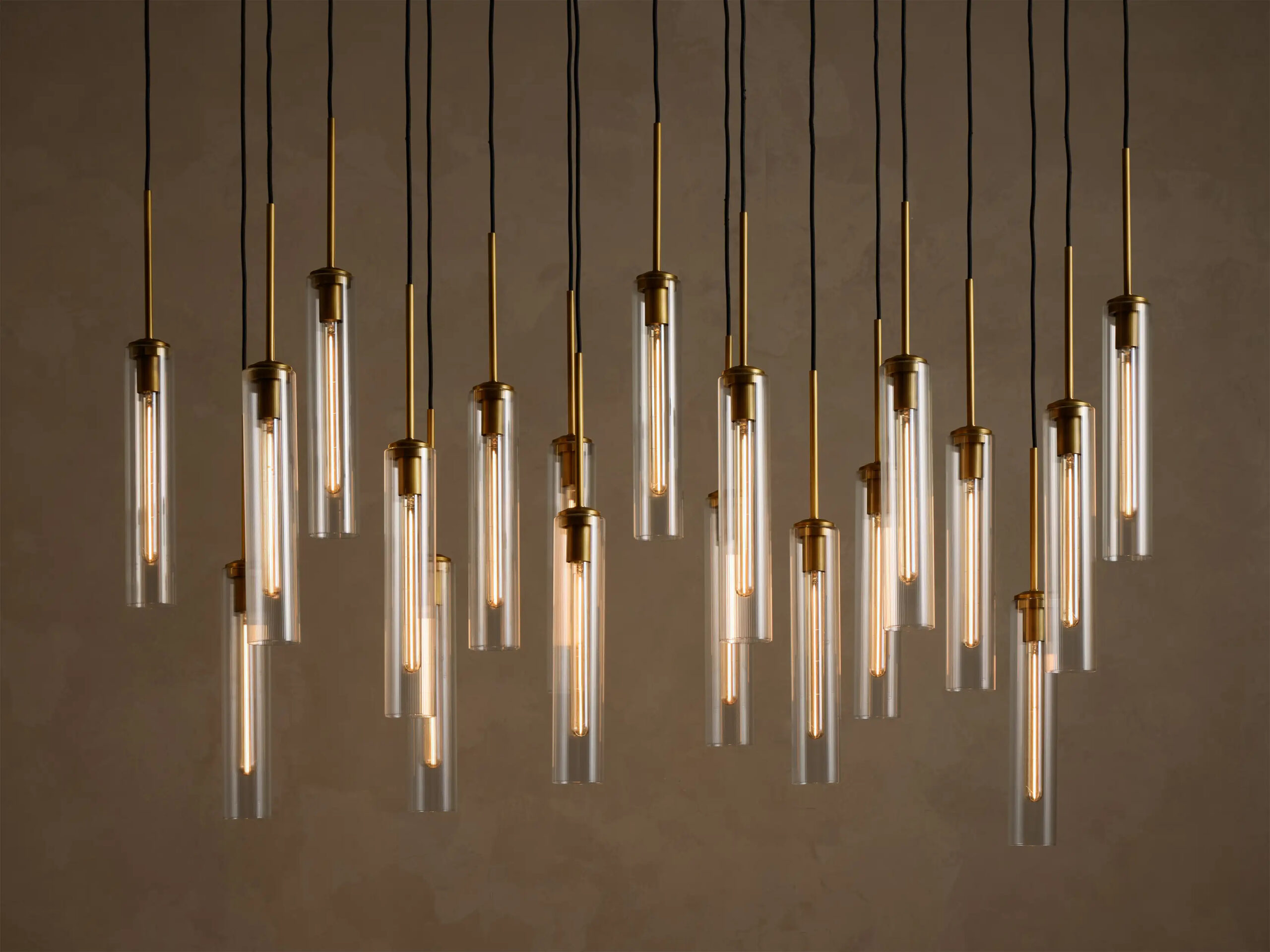 6610426H09KT_U260505 GV Linear Fluted Glass Light Chandelier - Image 1