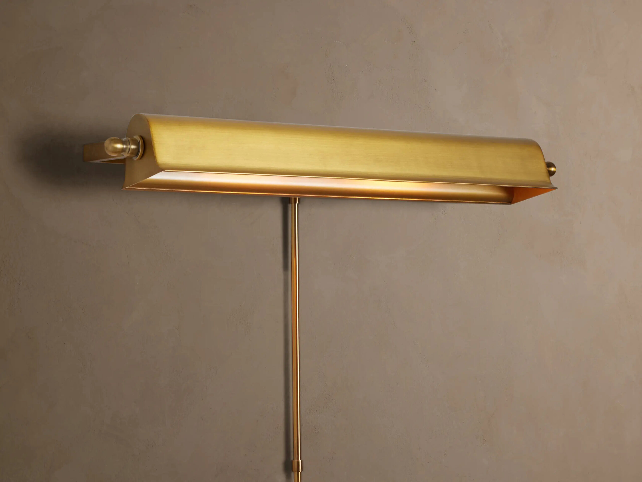 661595H602_PC260112 GV Tremont Brass Picture Light Sconce - Image 1