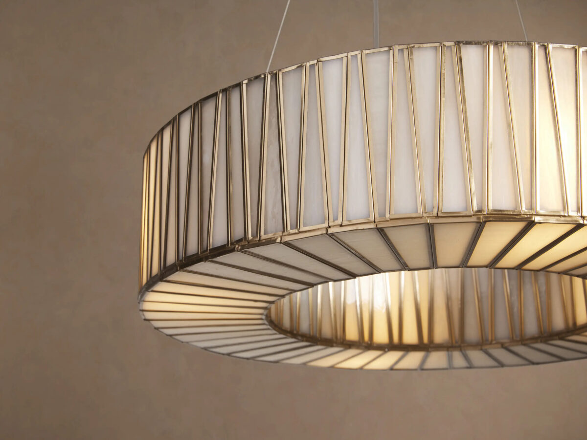GV Brass Round Light Chandelier - Image 3