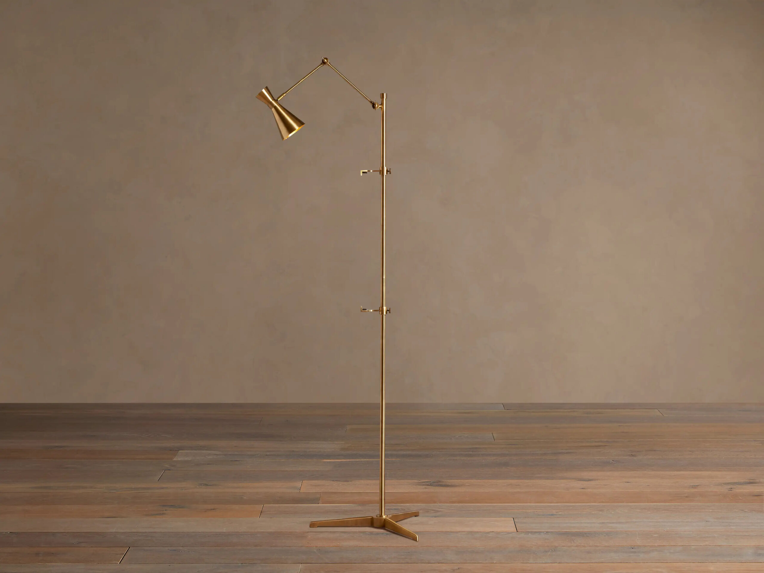 663507L342_RTFK260120 GV Jaxtyn Brass Floor Lamp with Art Display - Image 1